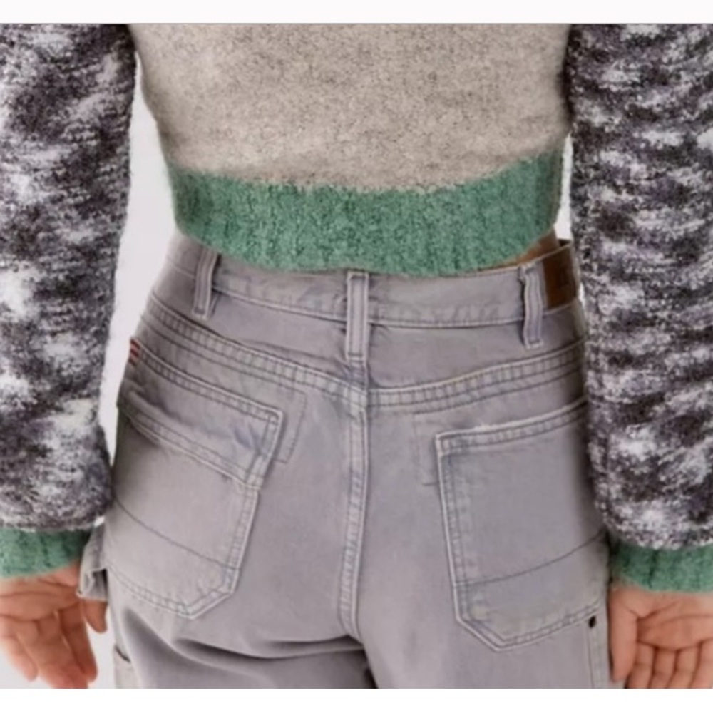 Colorful Women's Sweater - Picture 3 of 11